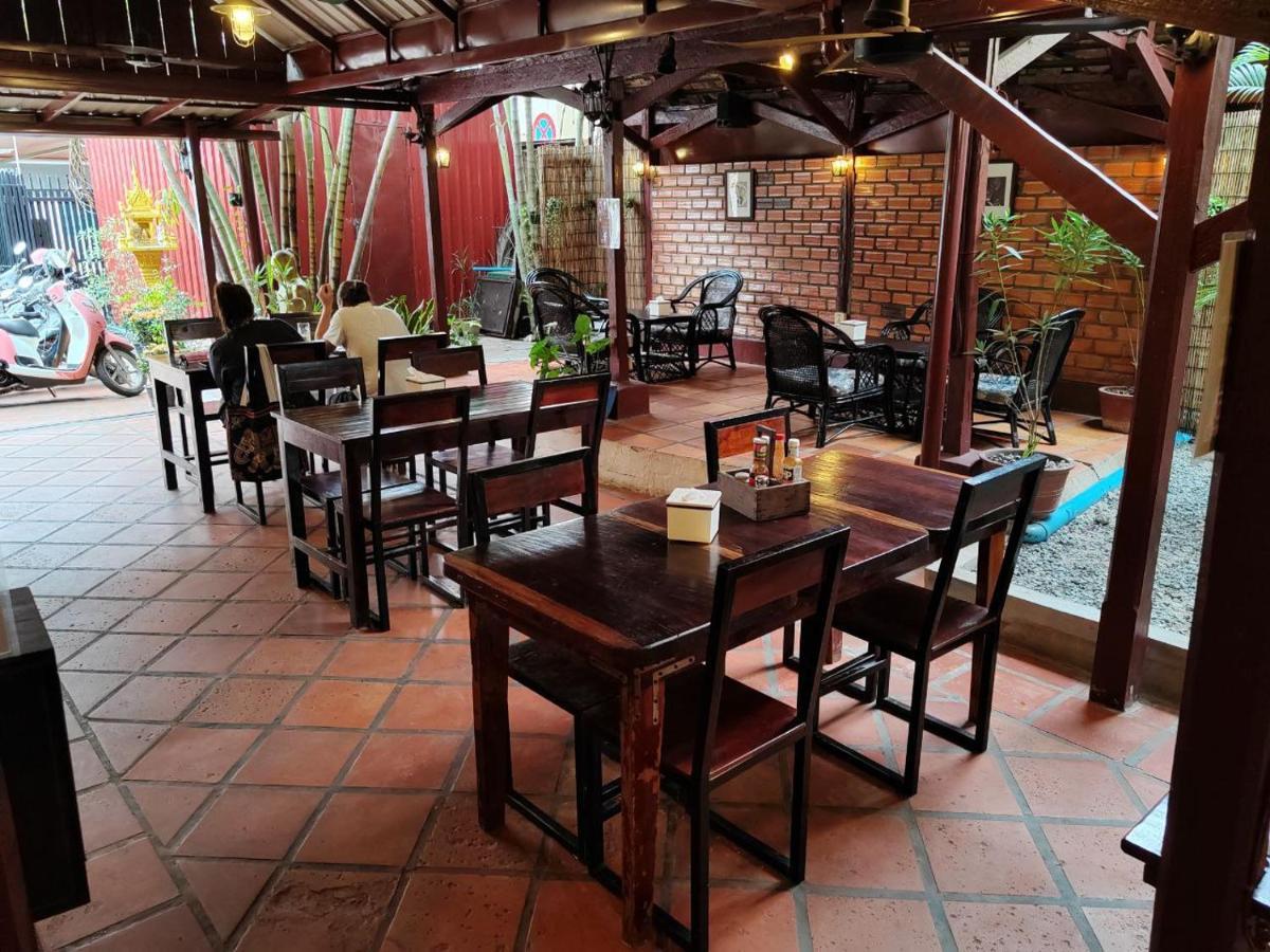 Soben Cafe Guesthouse & Restaurant Siem Reap Exterior foto